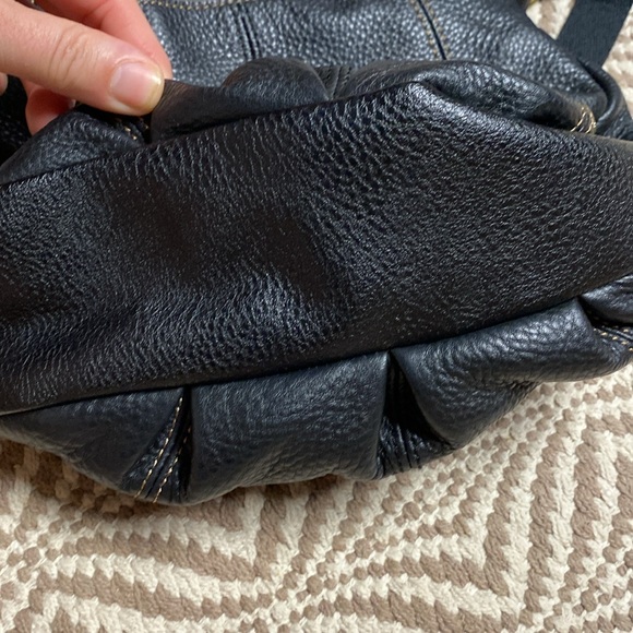 The sak Deena flop crossbody bag black pebbled leather purse fold over zip flap - Picture 4 of 12